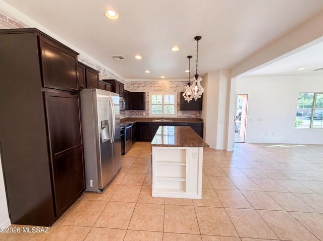 10919 E Midnight Moon Lane, Tucson, AZ 85747