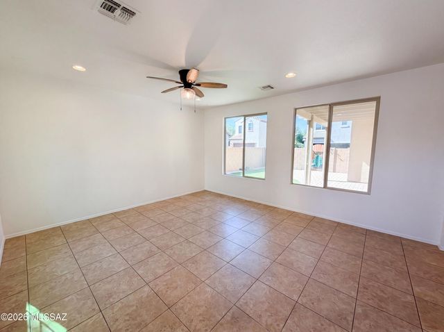 10919 E Midnight Moon Lane, Tucson, AZ 85747
