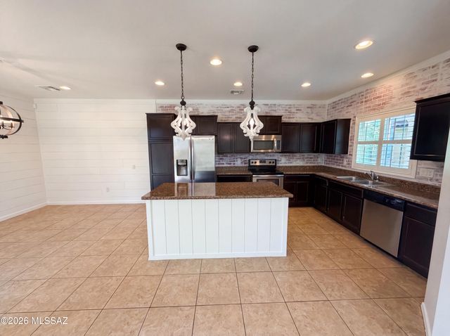 10919 E Midnight Moon Lane, Tucson, AZ 85747
