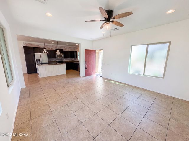 10919 E Midnight Moon Lane, Tucson, AZ 85747