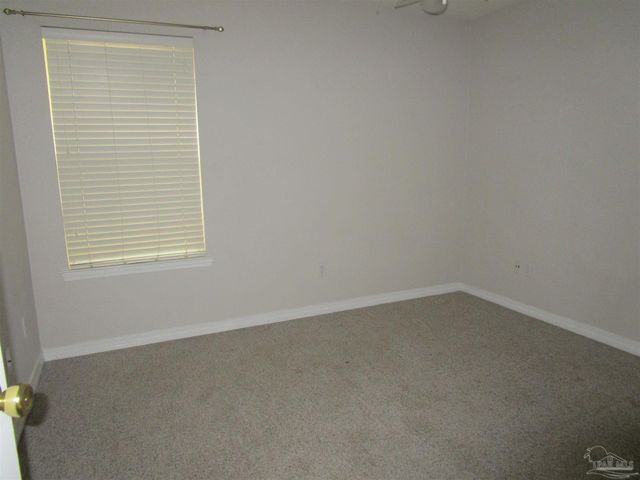 5191 Goshawk Dr, Milton, FL 32570