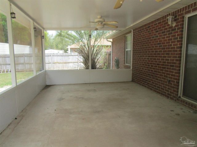 5191 Goshawk Dr, Milton, FL 32570