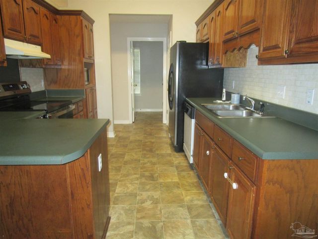 5191 Goshawk Dr, Milton, FL 32570