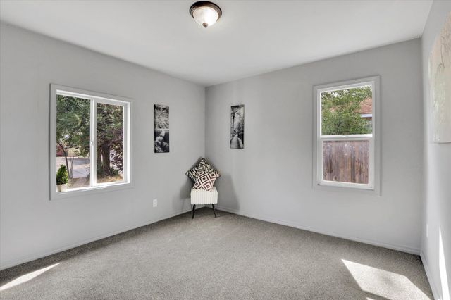 903 E Rowan Ave, Spokane, WA 99216