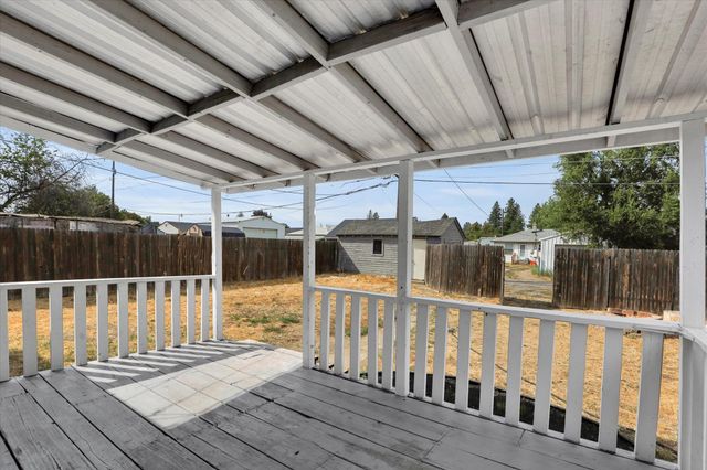 903 E Rowan Ave, Spokane, WA 99216