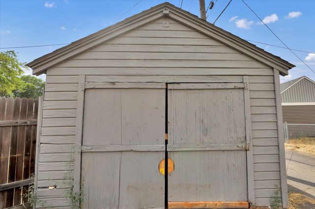 903 E Rowan Ave, Spokane, WA 99216