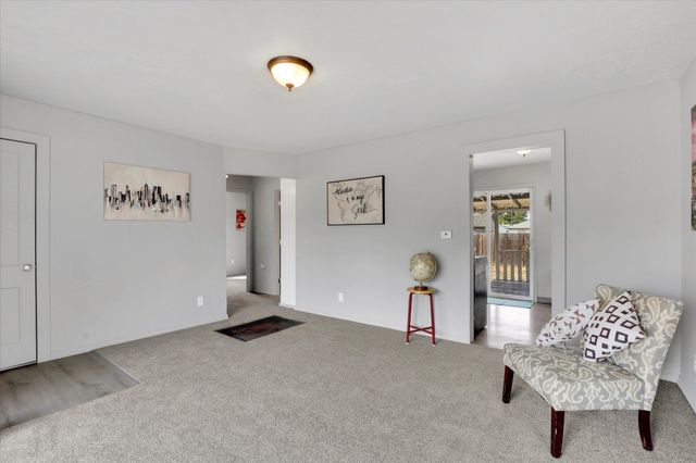 903 E Rowan Ave, Spokane, WA 99216