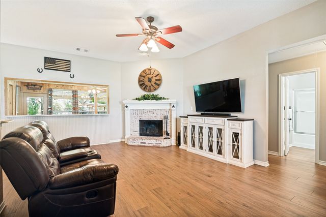 6626 Meadow Ridge Circle, Nevada, TX 75173