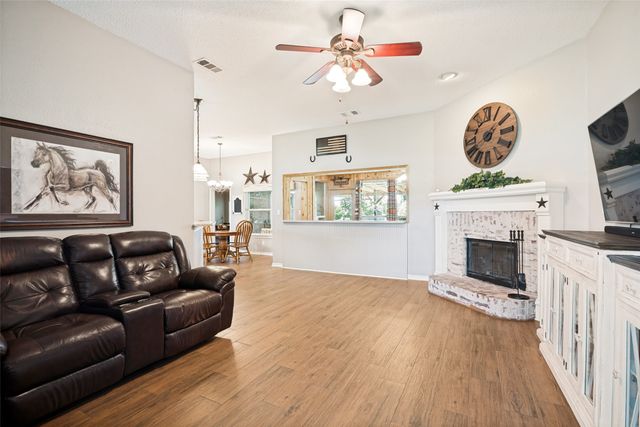 6626 Meadow Ridge Circle, Nevada, TX 75173