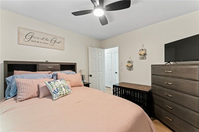 126 Grand Oak Circle, Pendleton, SC 29670