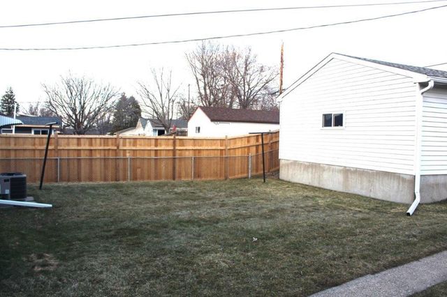 794 Howard Street N, Saint Paul, MN 55119