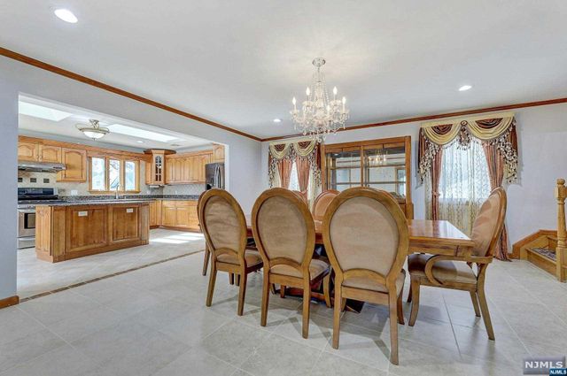 238 E Johnson Avenue, Bergenfield, NJ 07621