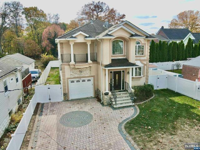 238 E Johnson Avenue, Bergenfield, NJ 07621