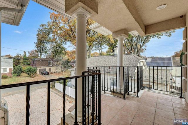 238 E Johnson Avenue, Bergenfield, NJ 07621