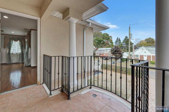 238 E Johnson Avenue, Bergenfield, NJ 07621