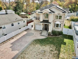 238 E Johnson Avenue, Bergenfield, NJ 07621
