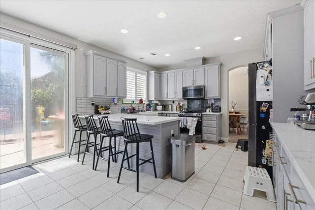 416 Savannah Dr, Lincoln, CA 95648