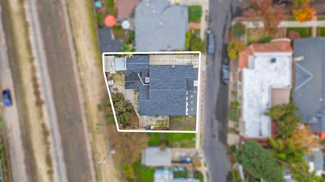 223 Achor Ct, Modesto, CA 95354