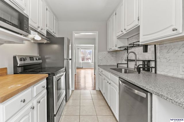 3164 Ida Street, Omaha, NE 68112