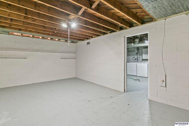 3164 Ida Street, Omaha, NE 68112