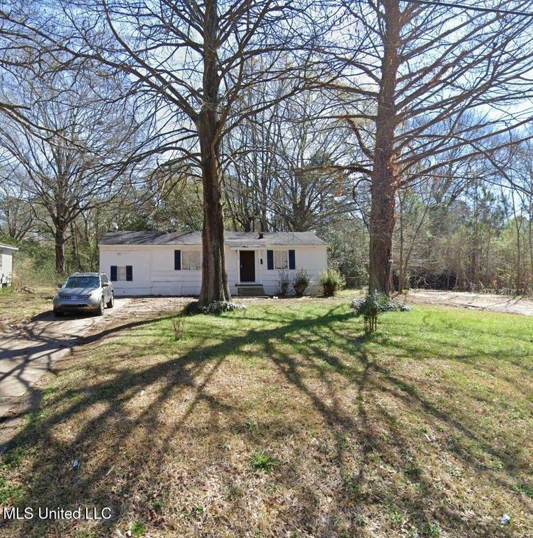 3068 Woodview Drive, Jackson, MS 39212
