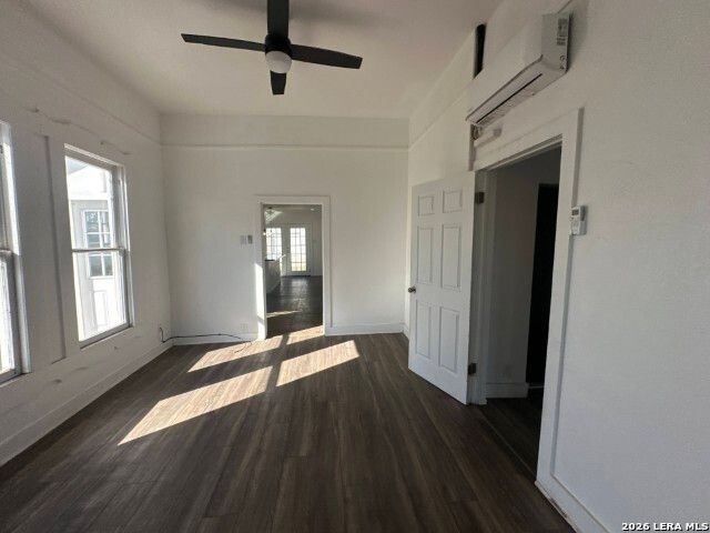 451 E MITCHELL ST, San Antonio, TX 78210