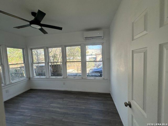 451 E MITCHELL ST, San Antonio, TX 78210