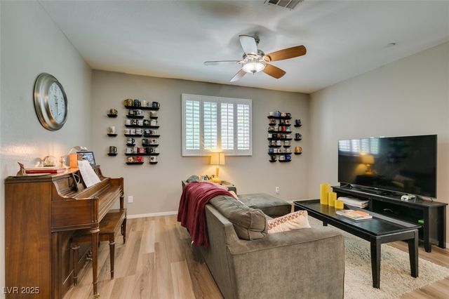 6472 Centennial Skies Court, North Las Vegas, NV 89086