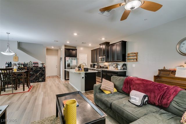 6472 Centennial Skies Court, North Las Vegas, NV 89086