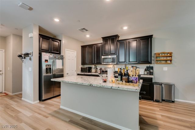 6472 Centennial Skies Court, North Las Vegas, NV 89086