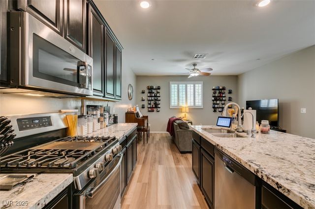 6472 Centennial Skies Court, North Las Vegas, NV 89086