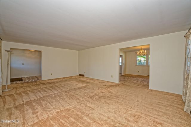 3 Dante Terrace, Colonie, NY 12110