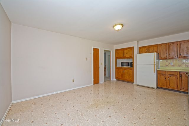 3 Dante Terrace, Colonie, NY 12110