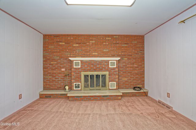 3 Dante Terrace, Colonie, NY 12110