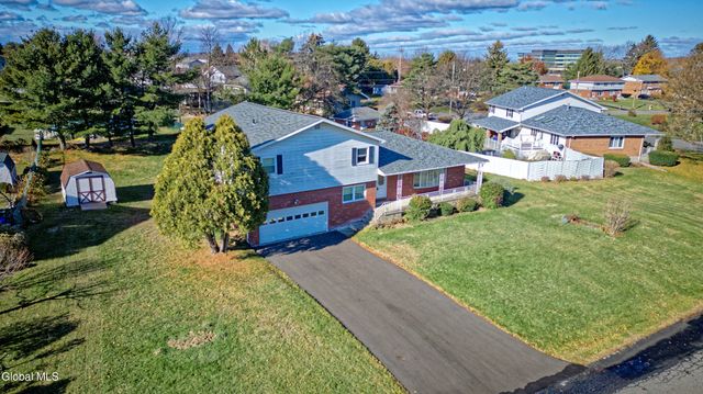 3 Dante Terrace, Colonie, NY 12110