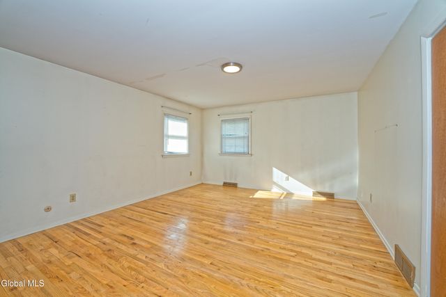 3 Dante Terrace, Colonie, NY 12110