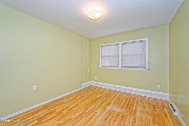 3 Dante Terrace, Colonie, NY 12110