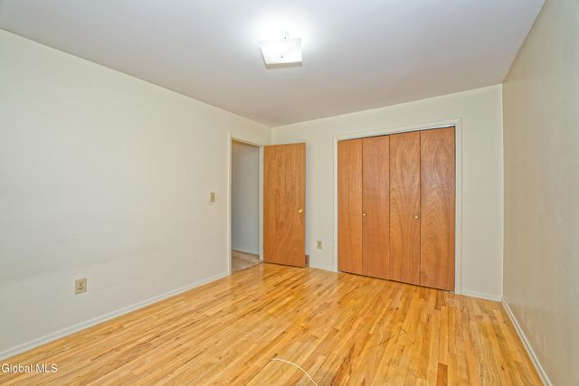 3 Dante Terrace, Colonie, NY 12110