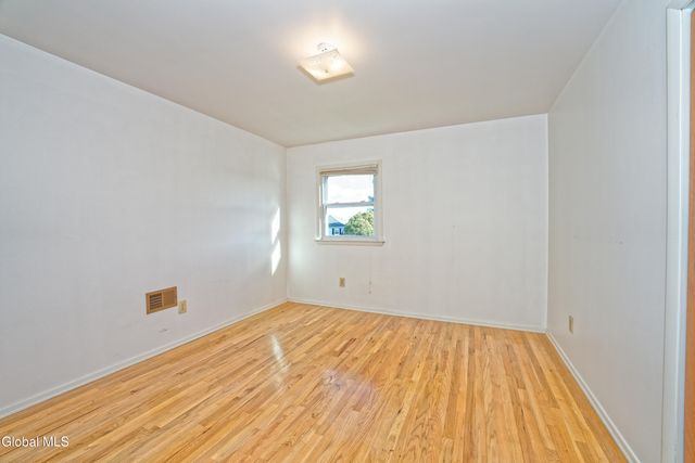 3 Dante Terrace, Colonie, NY 12110