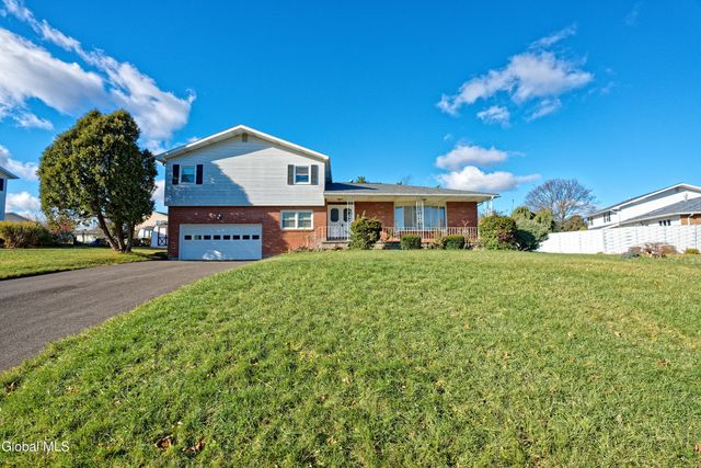 3 Dante Terrace, Colonie, NY 12110