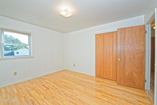 3 Dante Terrace, Colonie, NY 12110