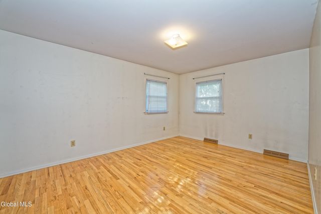 3 Dante Terrace, Colonie, NY 12110