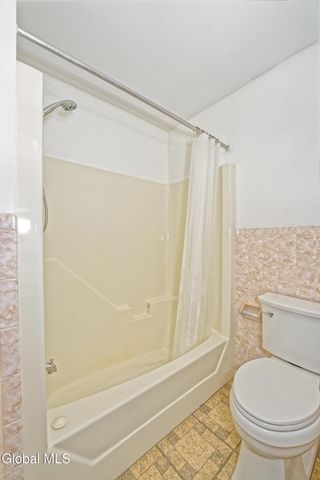 3 Dante Terrace, Colonie, NY 12110