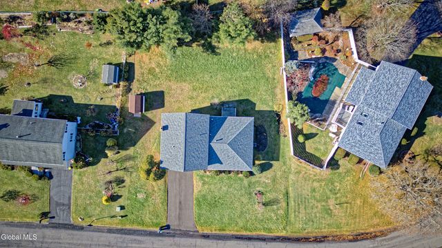 3 Dante Terrace, Colonie, NY 12110