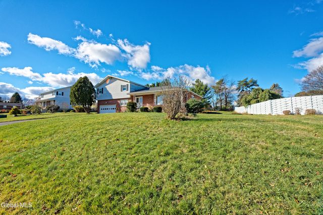 3 Dante Terrace, Colonie, NY 12110