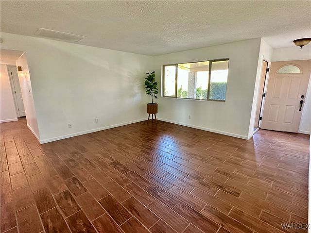 3165 Louise Avenue, Kingman, AZ 86401