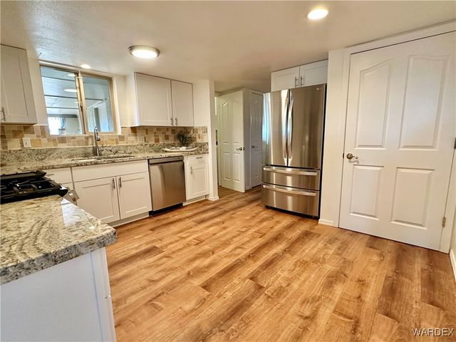 3165 Louise Avenue, Kingman, AZ 86401