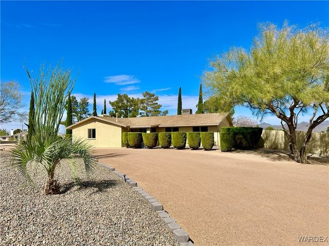 3165 Louise Avenue, Kingman, AZ 86401