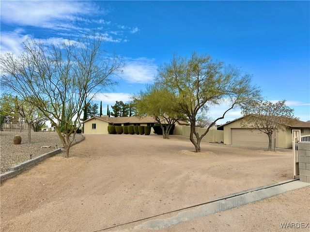 3165 Louise Avenue, Kingman, AZ 86401