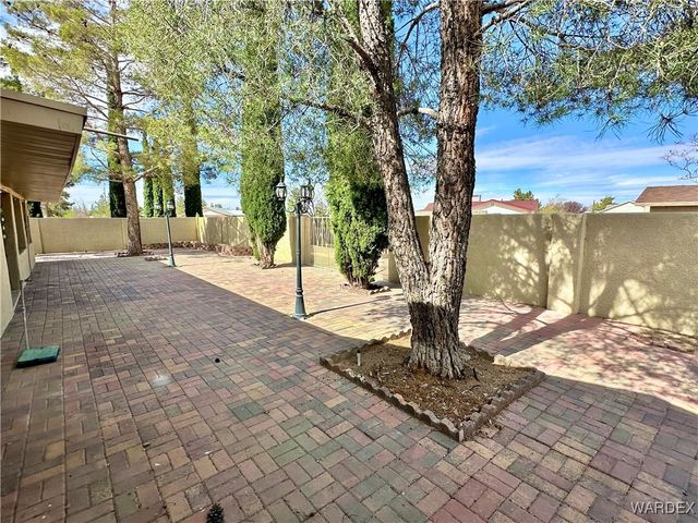 3165 Louise Avenue, Kingman, AZ 86401